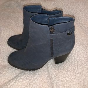 Gianni Bini booties